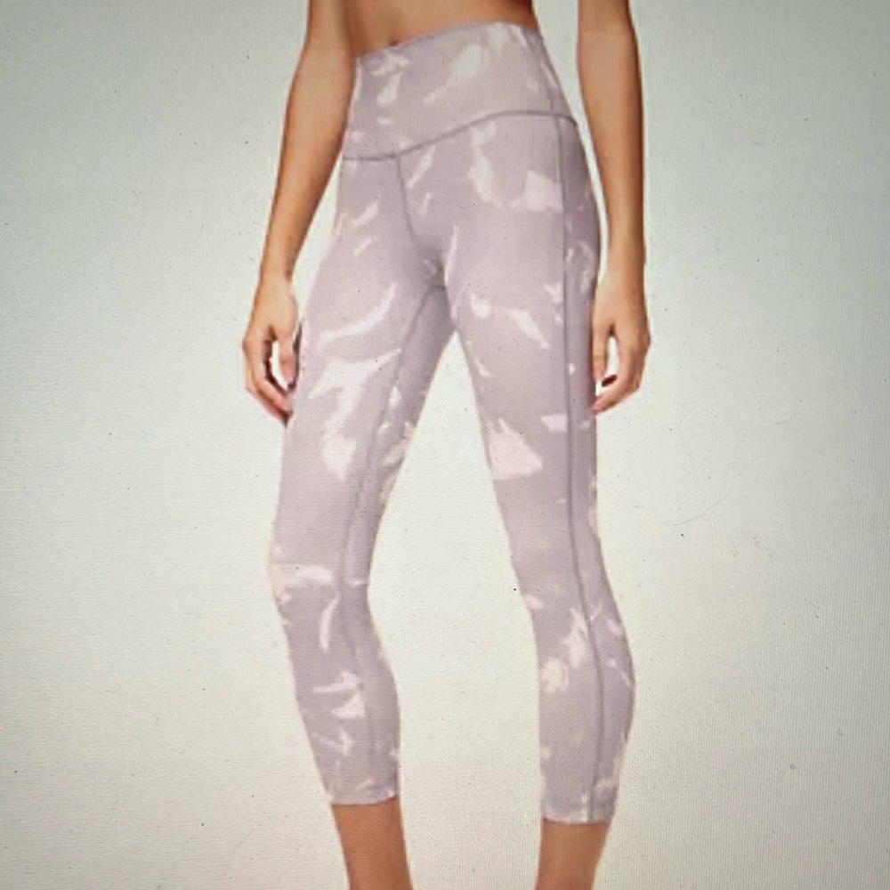 Lululemon Wunder Under size 10 like new
